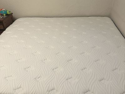 King Size Mattress - Excellent Condition, Plush Top + bed frame