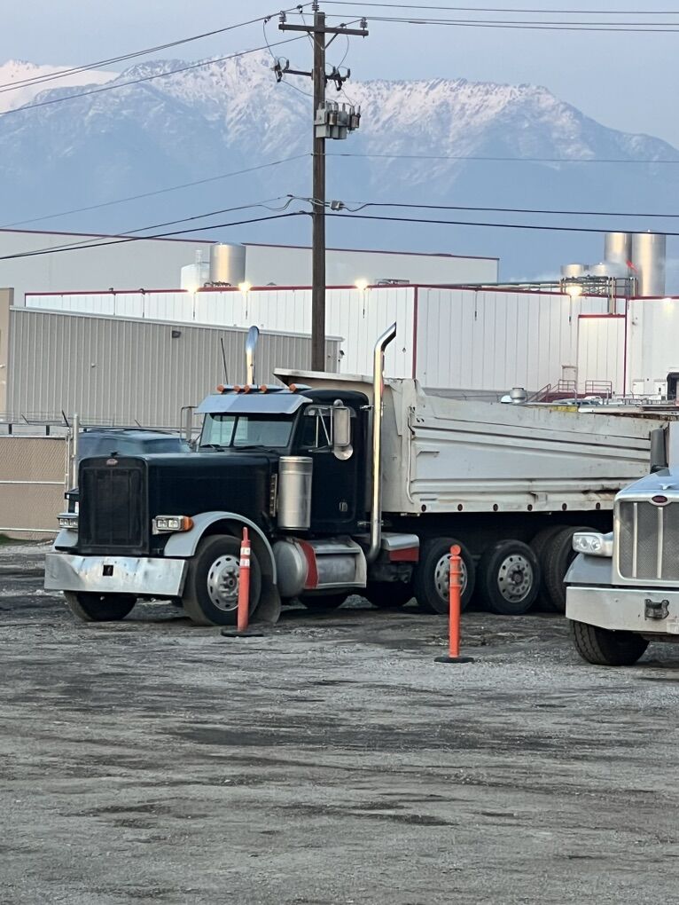 Peterbilt 379 EXHD Dump Truck