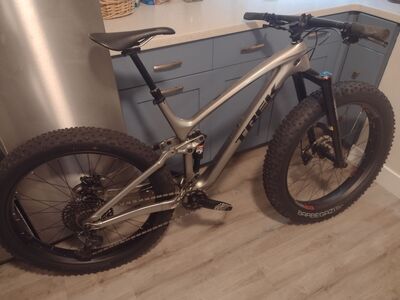 TREK Farley EX Carbon Full Suspension Fatbike