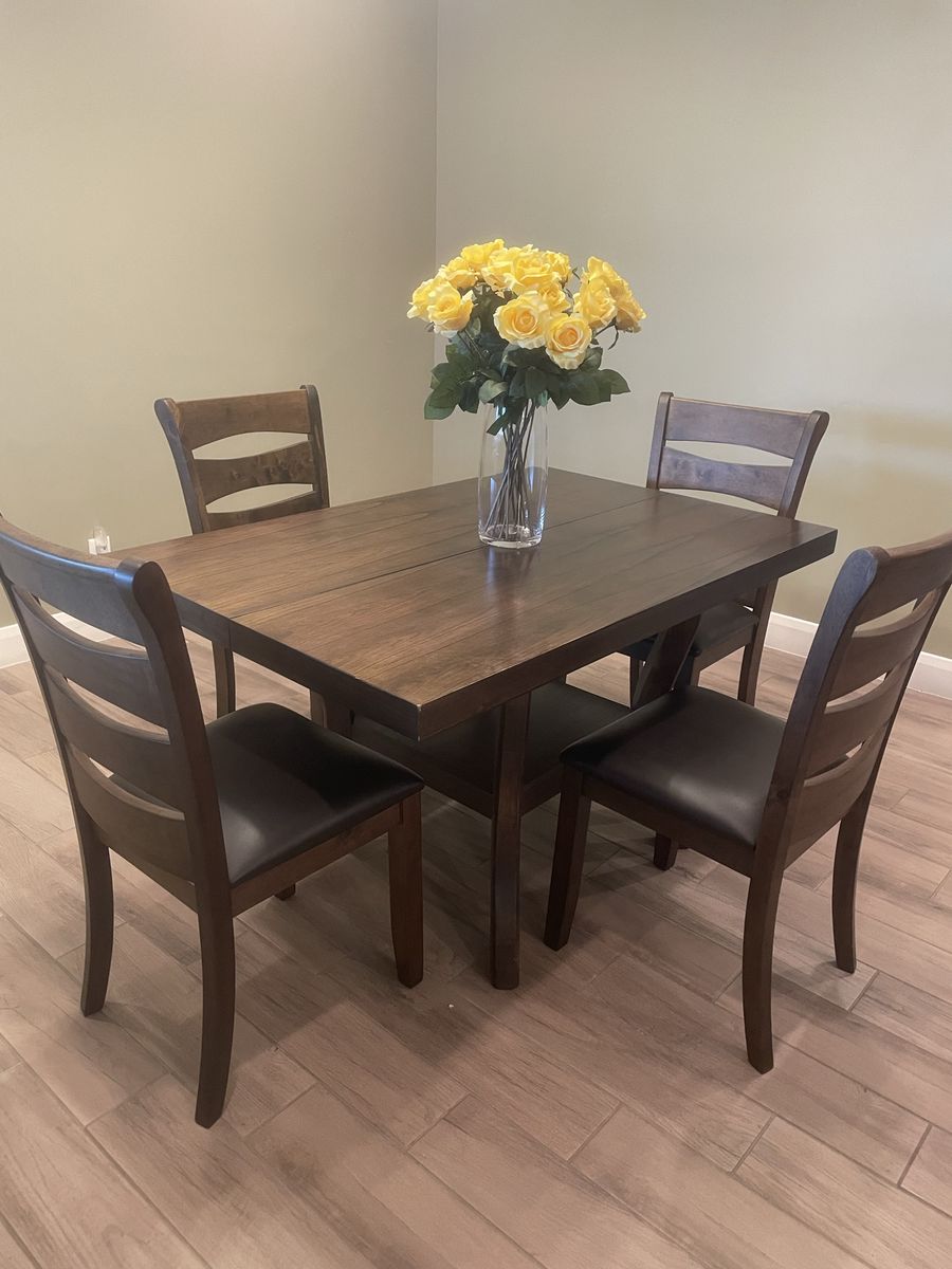 Kitchen Dining Table