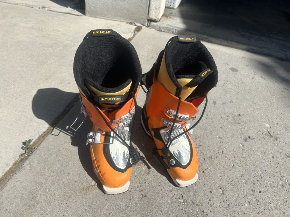 Atomic Waymaker 110 w/ New Intuition Luxury Liners