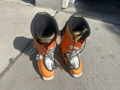 Atomic Waymaker 110 w/ New Intuition Luxury Liners