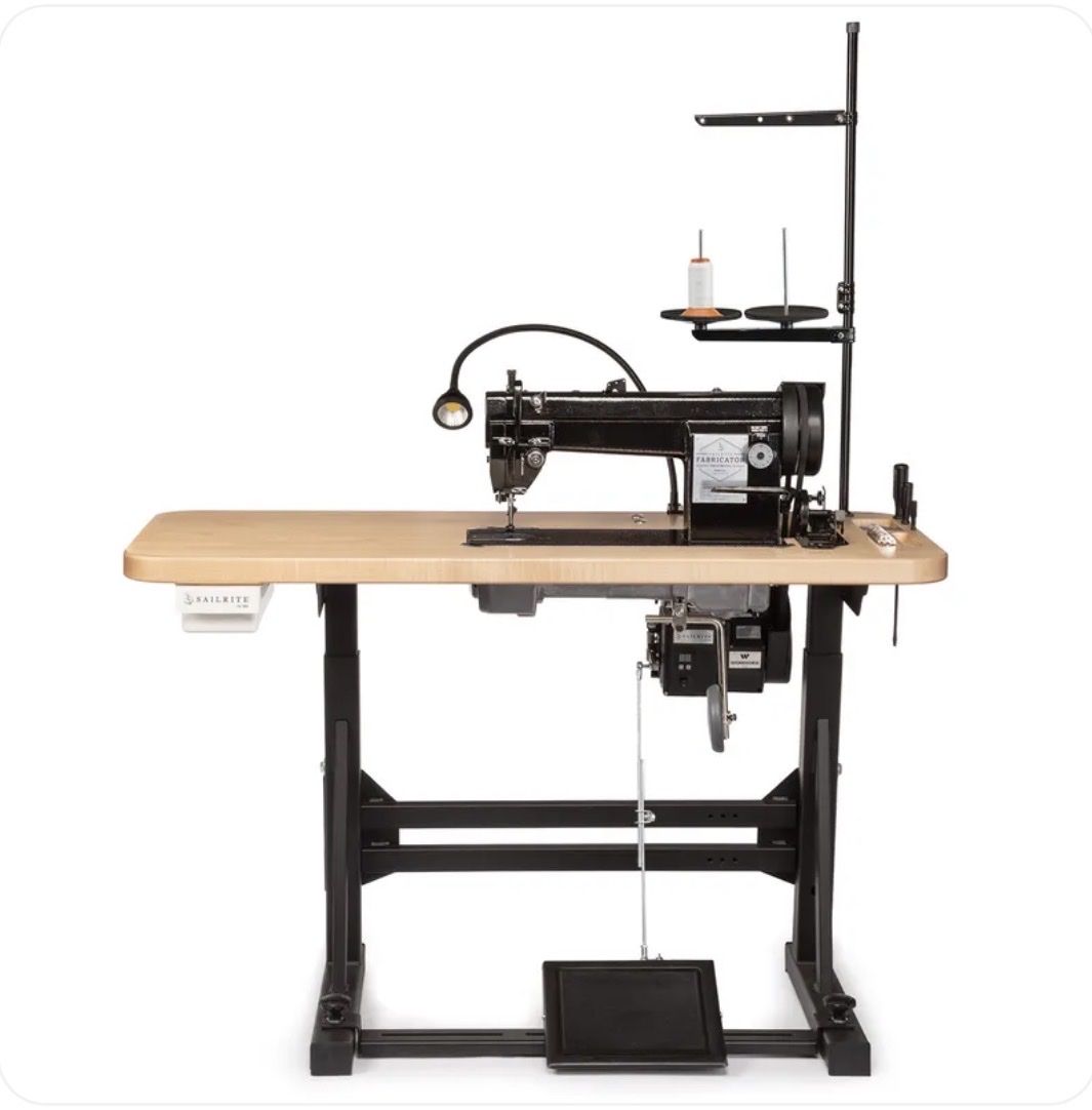 Sailrite Fabricator Sewing Machine - Deluxe