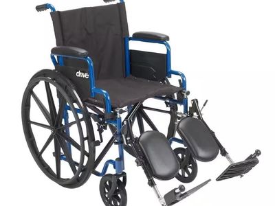 Drive Medical Blue Streak Wheelchair 18
