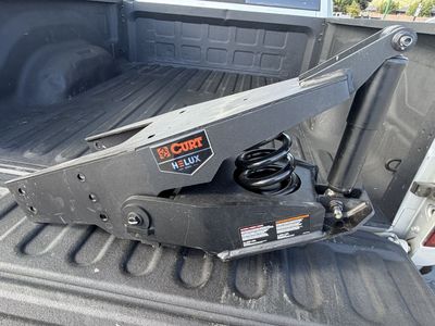 CURT HeLux Series Fifth Wheel Suspension Hitch
