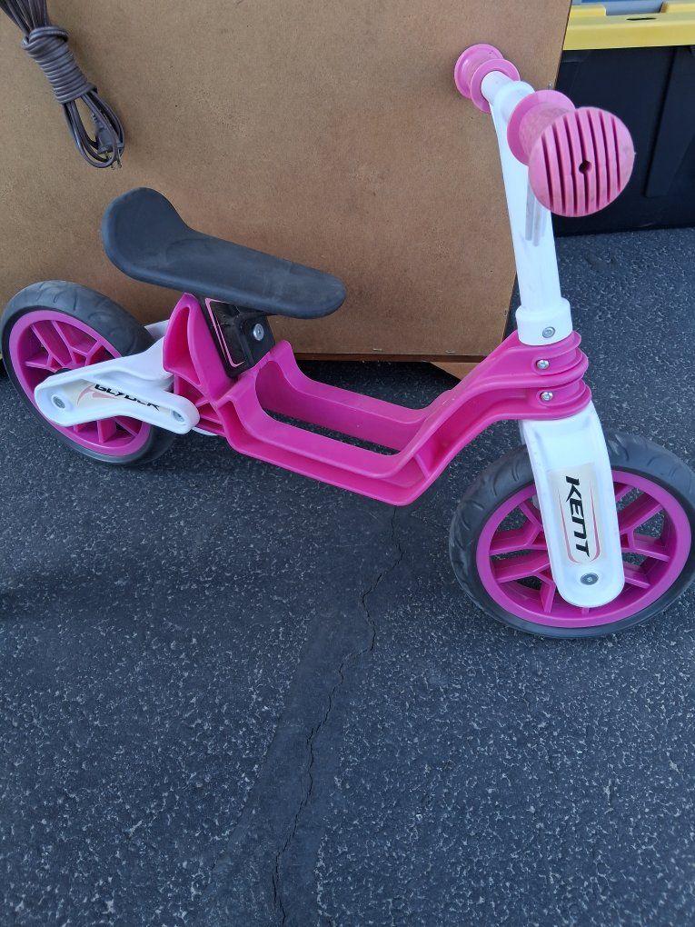 Kent GLYDER Pink Balance Bike - No Pedals, Lightweight Training Bicycle for Toddlers