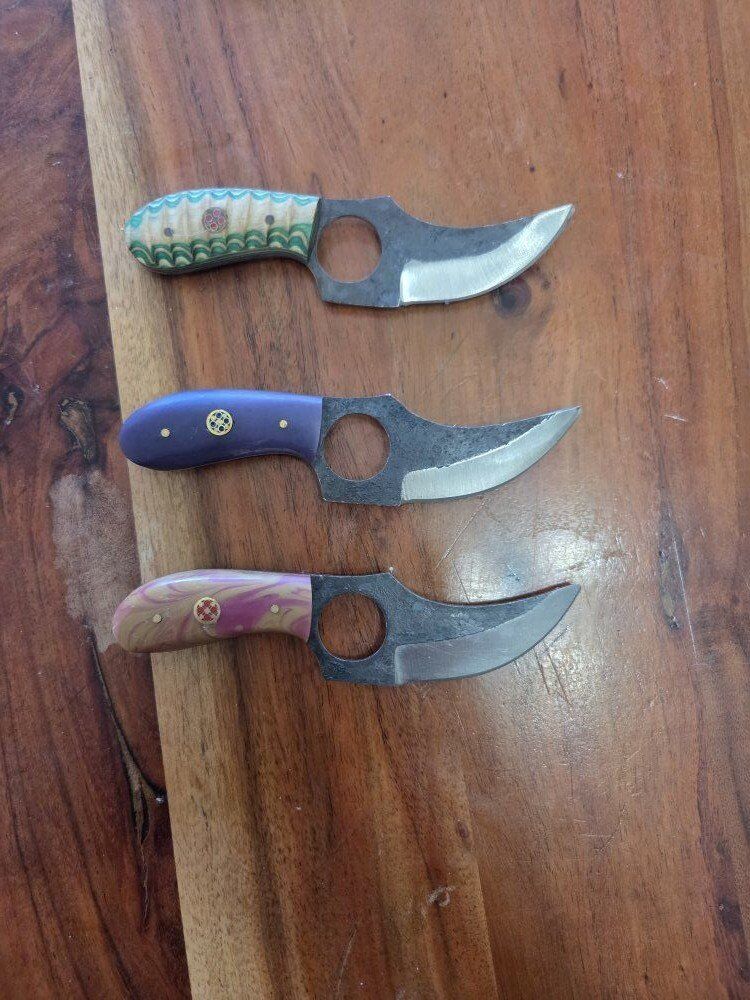 Finger Hole Skinner Knife