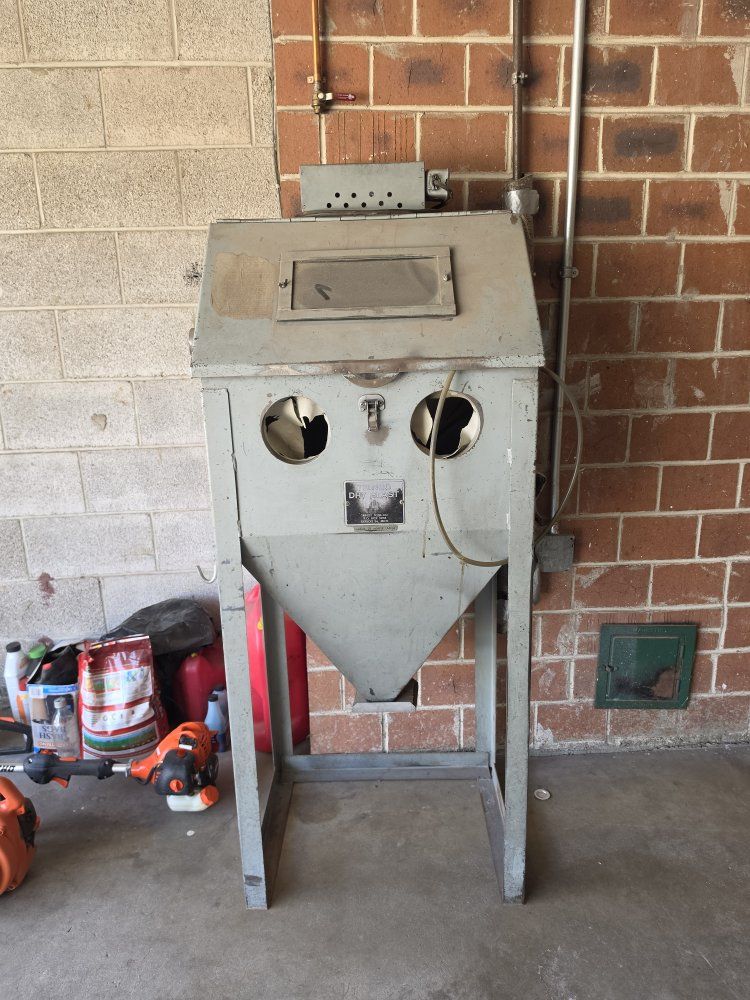 Industrial Sandblaster Blasting Cabinet - Heavy Duty Media Blaster for Shop & Garage