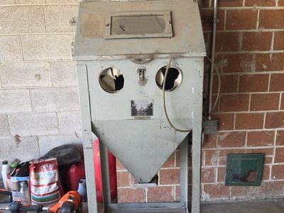 Industrial Sandblaster Blasting Cabinet - Heavy Duty Media Blaster for Shop & Garage