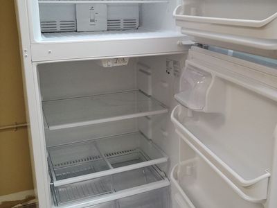 Like New Frigidaire 18 cf Refrigerator~90 Day Guarantee