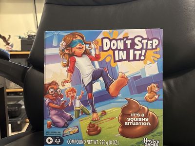 Hasbro Gaming Don't Step In It! Board Game - Family Fun Game for Ages 4+