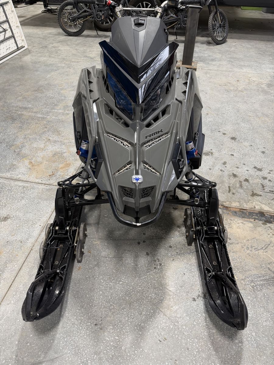 Main image 3