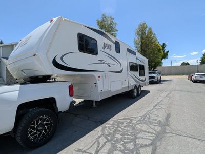 2008 Thor jazz with bunkhouse