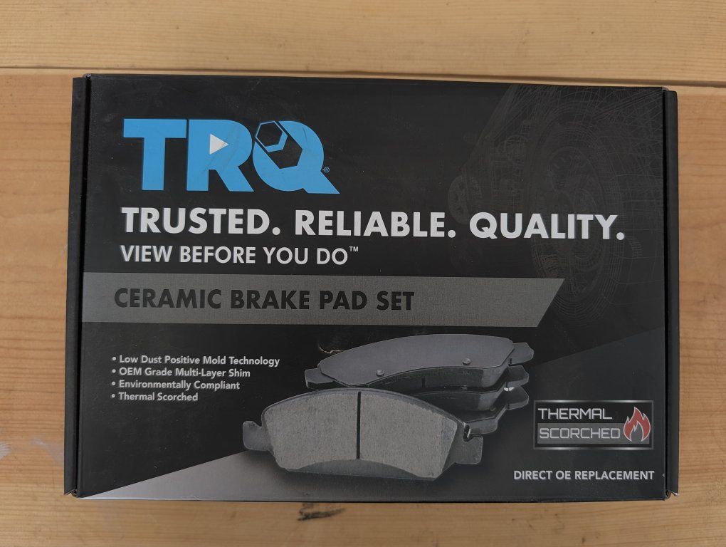 TRQ Ceramic Brake Pad Set - Low Dust, OEM Grade, Thermal Scorched (BFA73257) VW front Beetle/EOS
