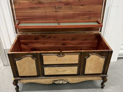 Vintage Lane Cedar Hope Chest – Cedar Lined Storage Trunk