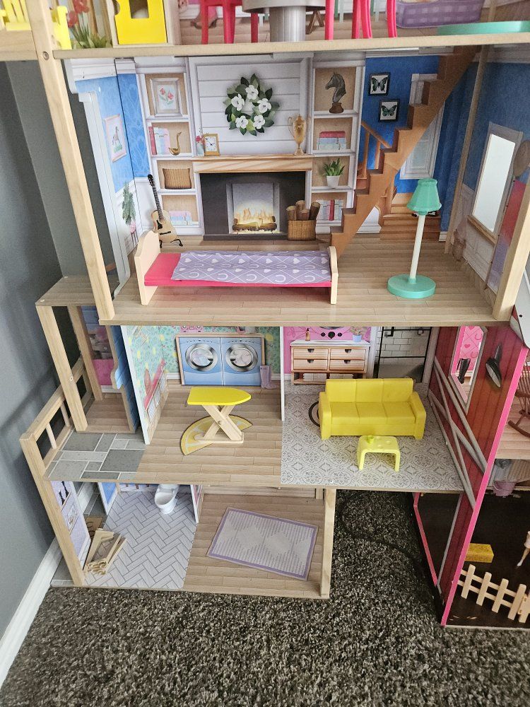 Main image 5