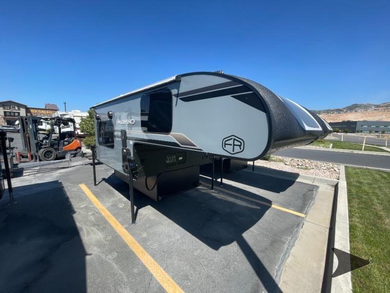 2026 Palomino Backpack HS-750