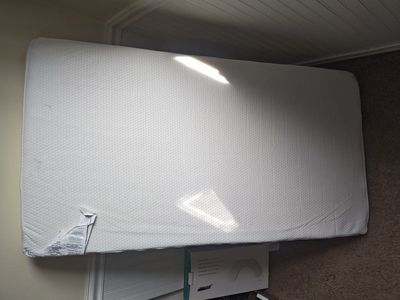 like new crib toddler mattress