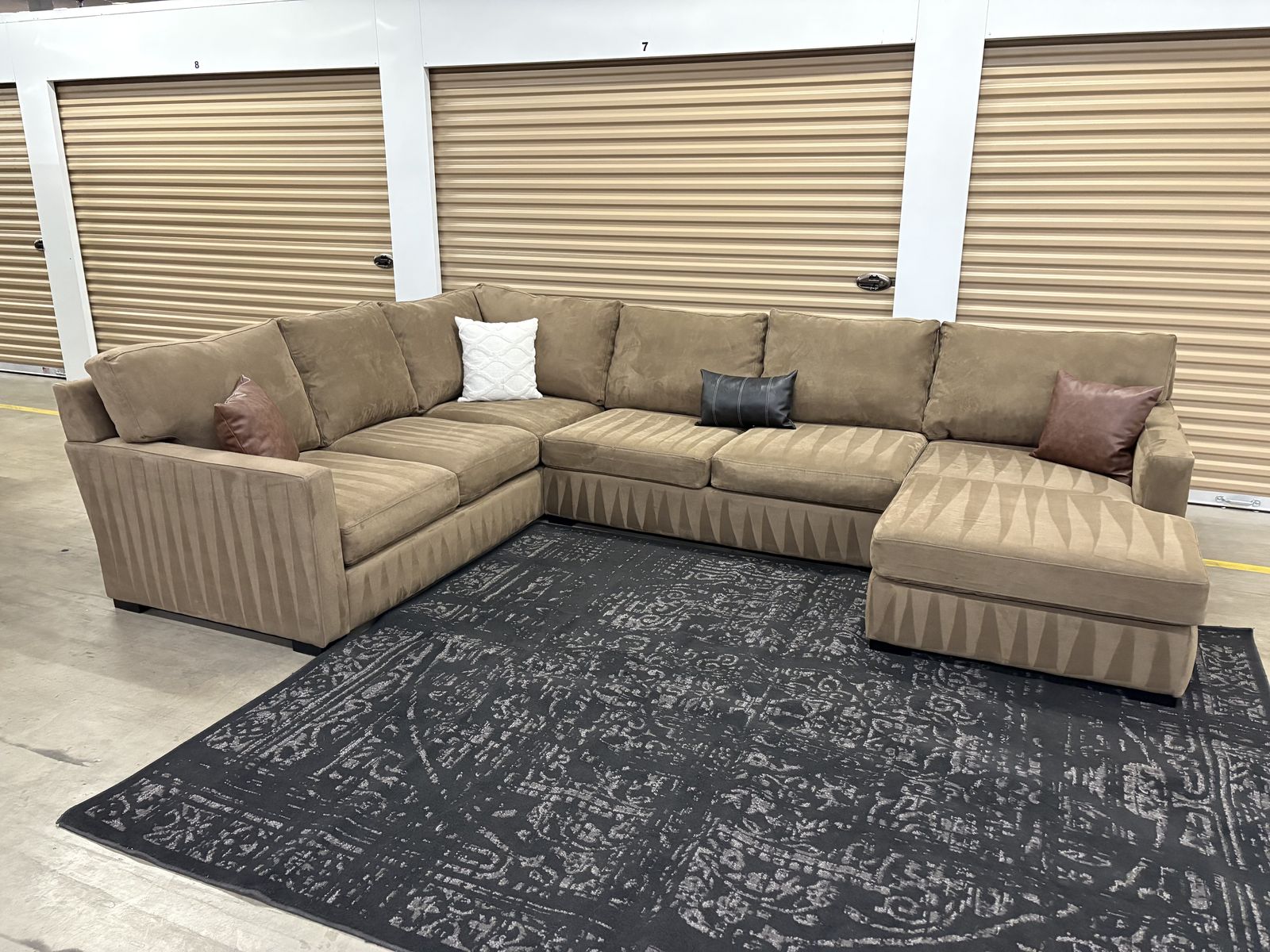 Cleaned Huge Sectional Couch (Free Delivery)
