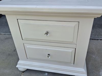 all wood white night stand/alay