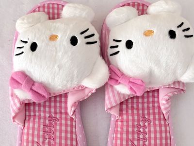 Hello kitty Plush Slippers