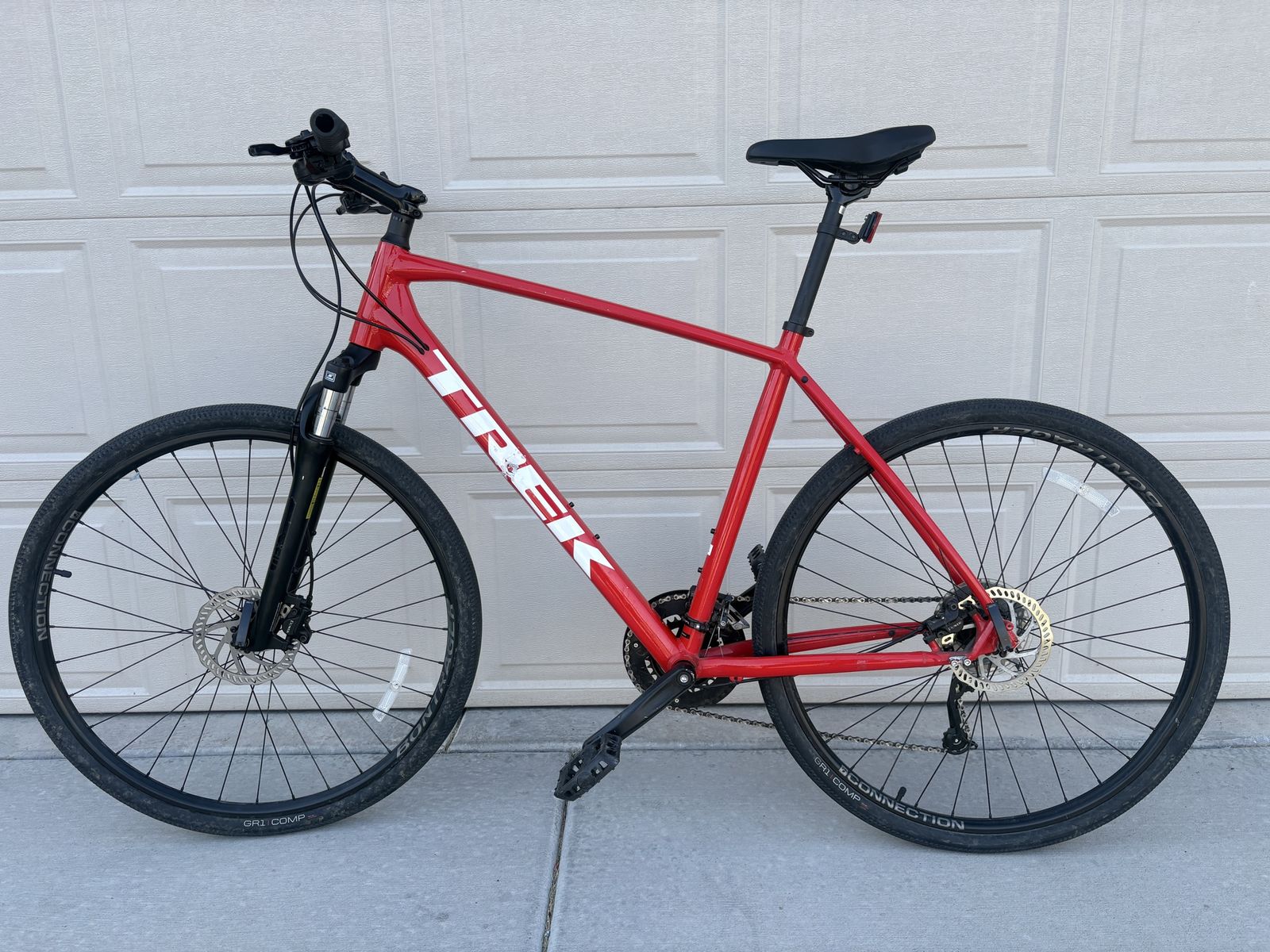 Trek Dual Sport 2 2022 XL Hybrid Bike – Parts Only – Frame Damage