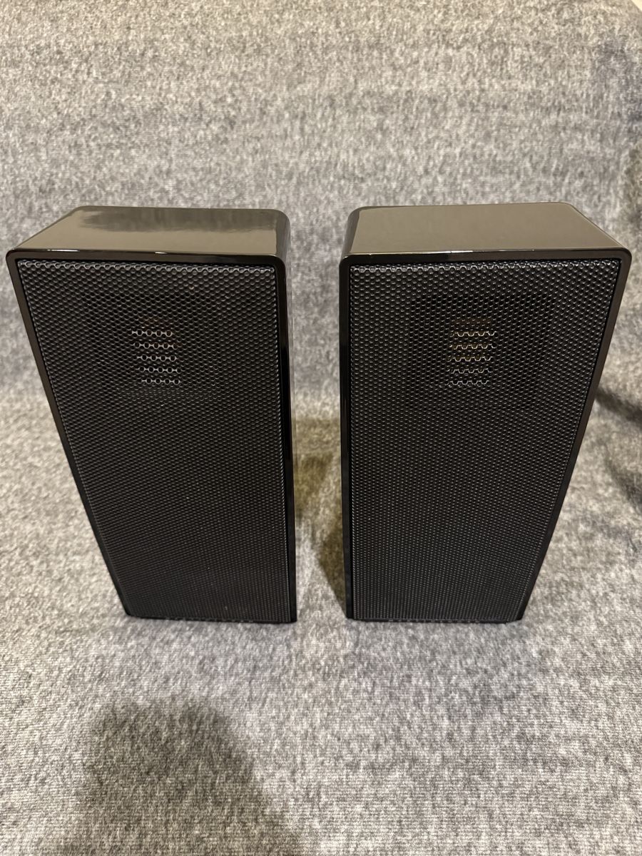 MartinLogan Motion 4 Bookshelf Speakers - Pair - Gloss Black