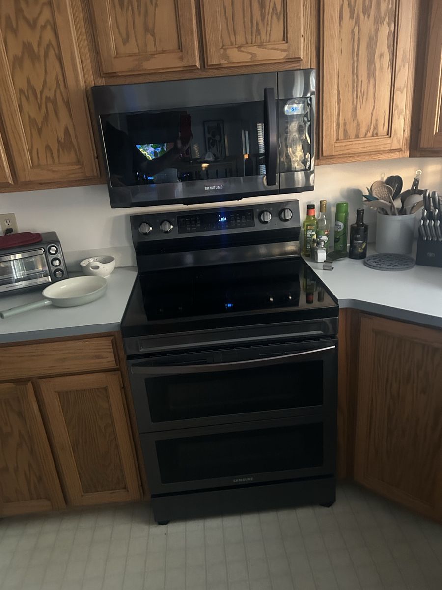 Main image 6