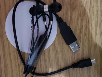 Black Wireless Bluetooth Earbuds with USB Charging Cable - In-Ear, Microphone