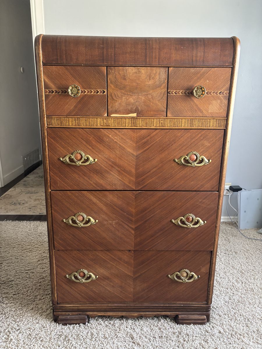 Vintage Chest of Drawers