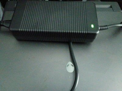 Dell Alienware 330W AC Adapter Charger HA330PM220 AND LAPTOP , FLASHING RED3 TIMES AND BLUE 5 TIMES... POSSIBLY CORRUPT MOTHERBO