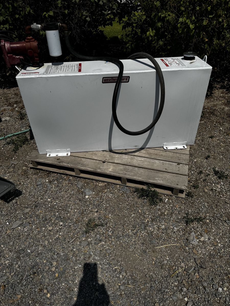 70 gal fuel tank/pump