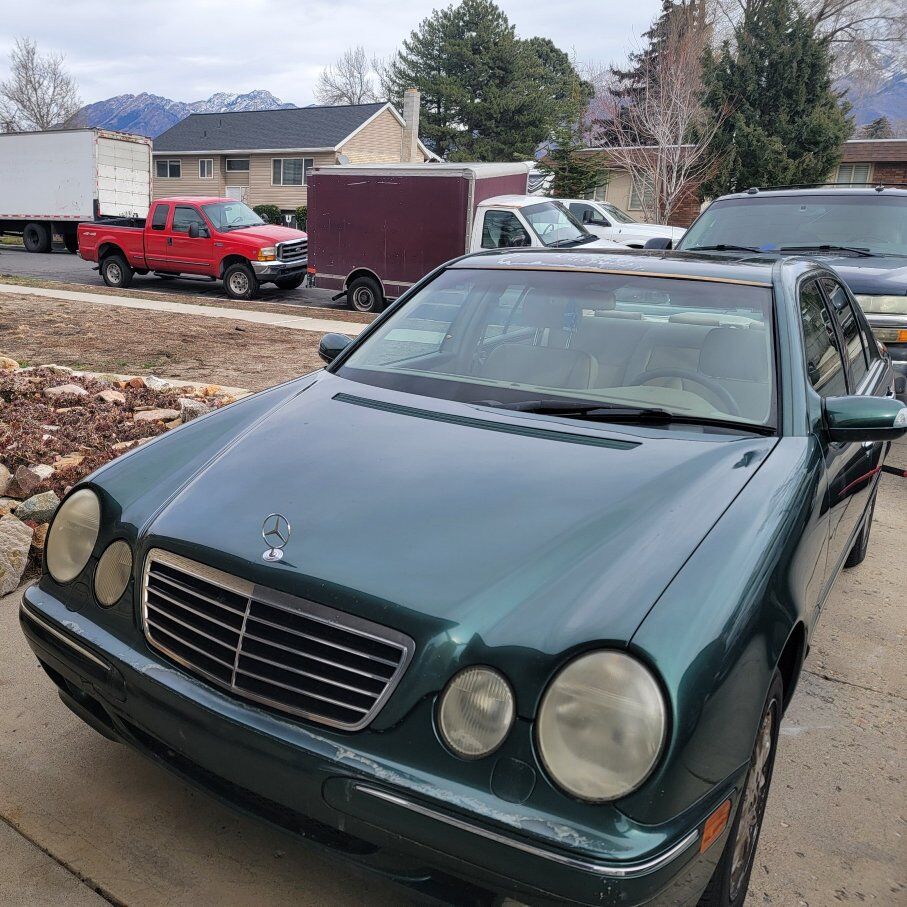 2001 MERCEDES-BENZ ECLASS E 320 4MATIC
