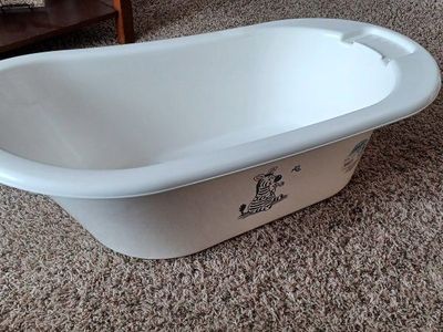 Infant Tub - Gently used