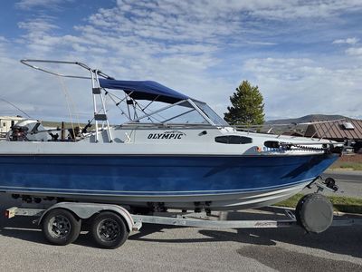 1989 Olympic Fisher/ Cuddy Cabin w/ 225 hp Outboard