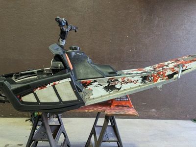 2011 Arctic cat M8 Snopro chassis
