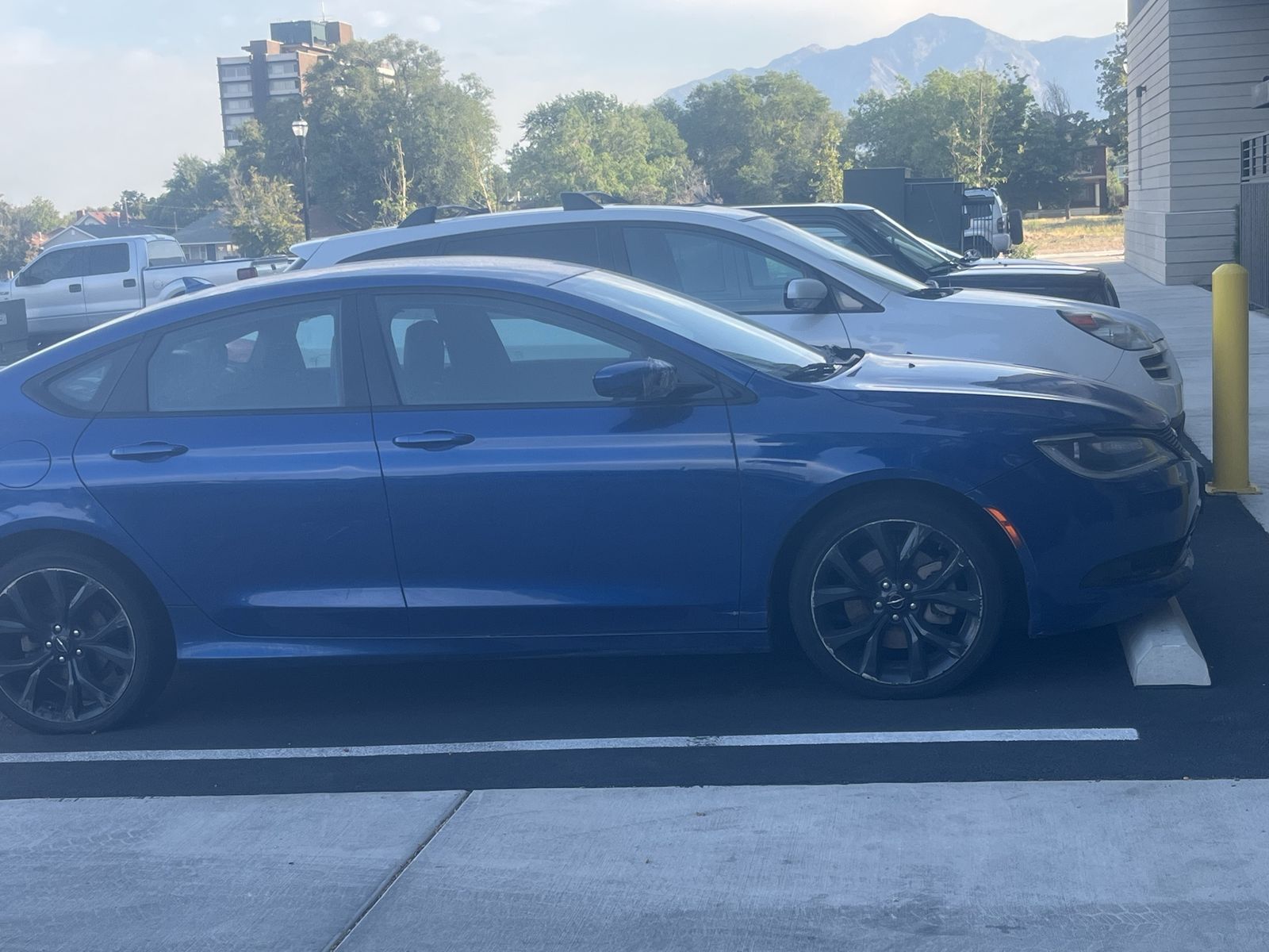 Blue Chrysler 200 Sedan