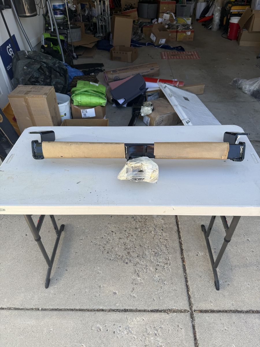 Main image 3