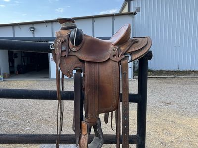Hilason Wade tree rope saddle