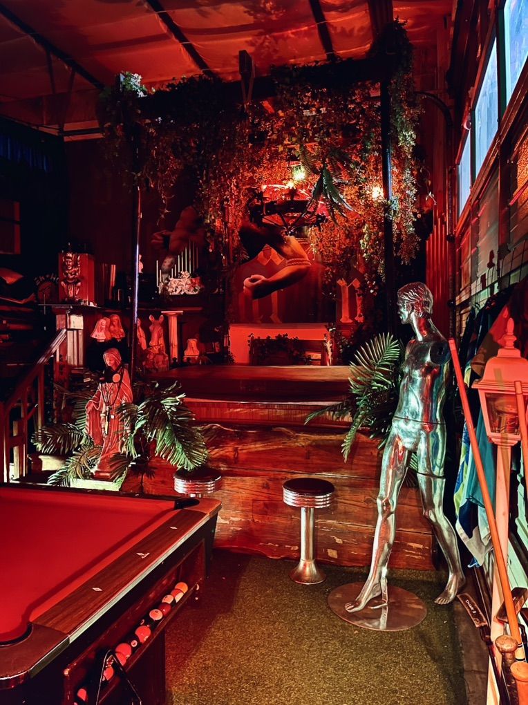 Main image 4