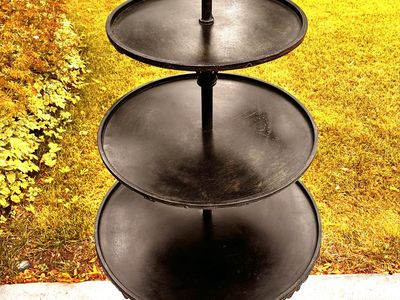 WROUGHT IRON 3-TIER DISPLAY STAND