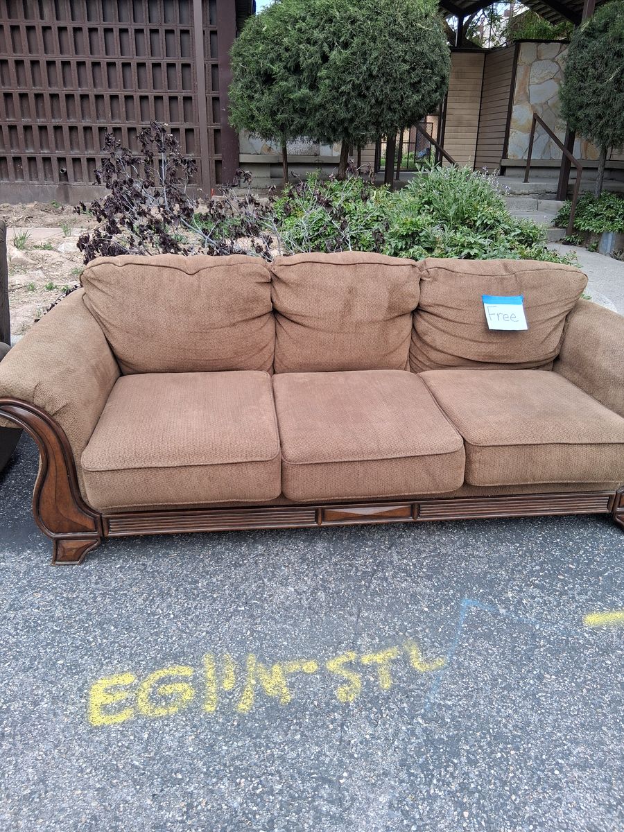 Beautiful couch for free!