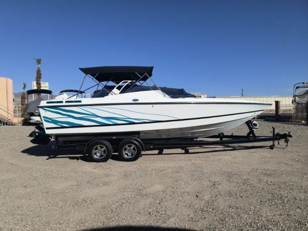 1997 BAJA Performance Boats Outlaw 24 Open Bow