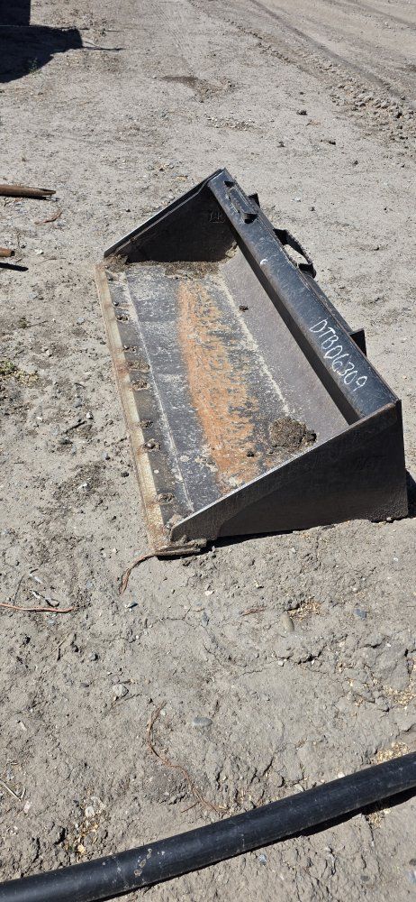 Main image 8