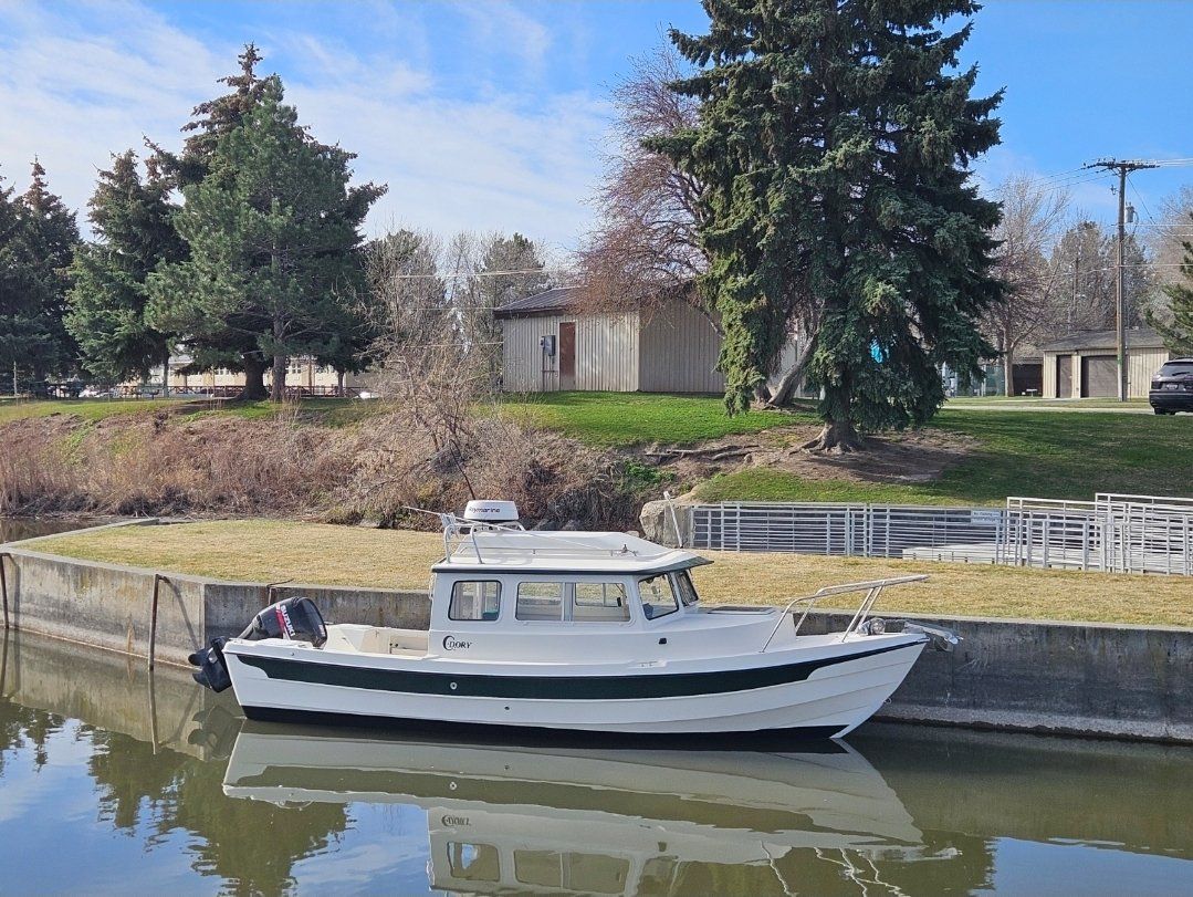 2009 C-Dory 22ft cruiser high top