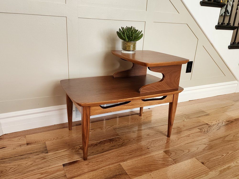 Gorgeous Walnut Authentic MCM End Table
