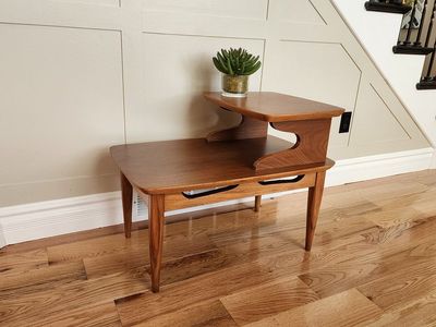 Gorgeous Walnut Authentic MCM End Table