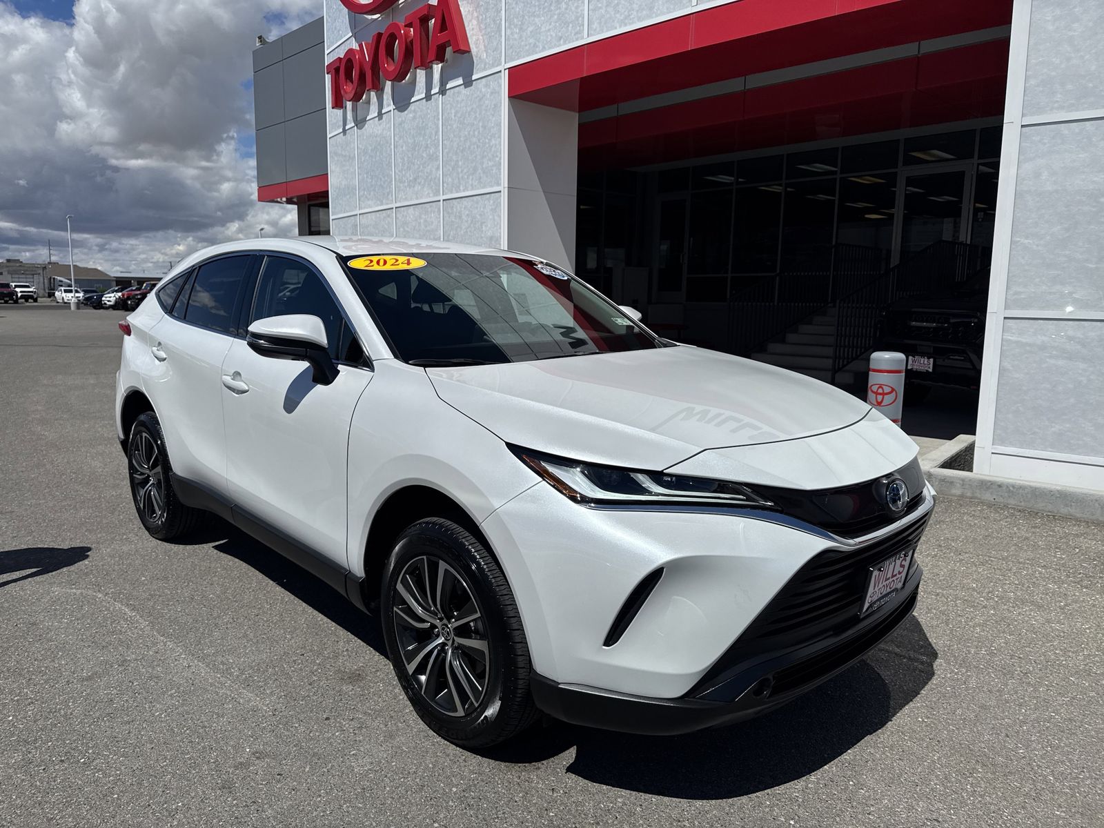 2024 Toyota Venza LE