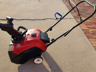 18" Toro 418 Snowblower single stage OHV 4-cycle just tuned up