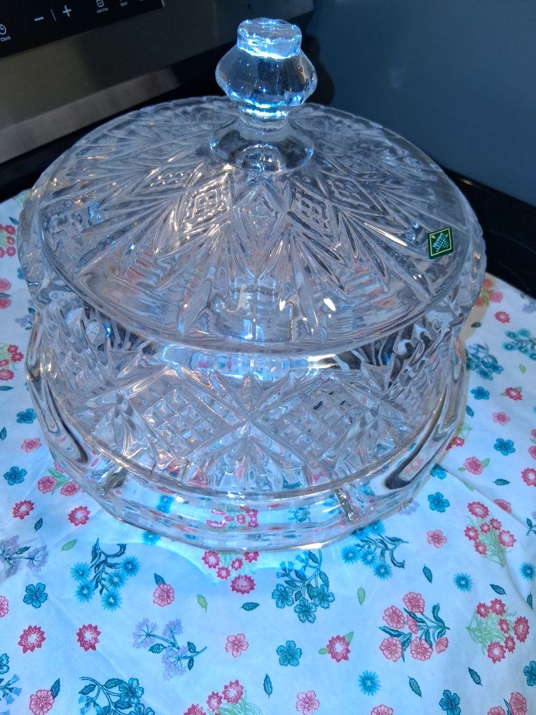 Shannon Designs of Ireland Handcrafted Lead Crystal Candy Dish Bowl with Lid
